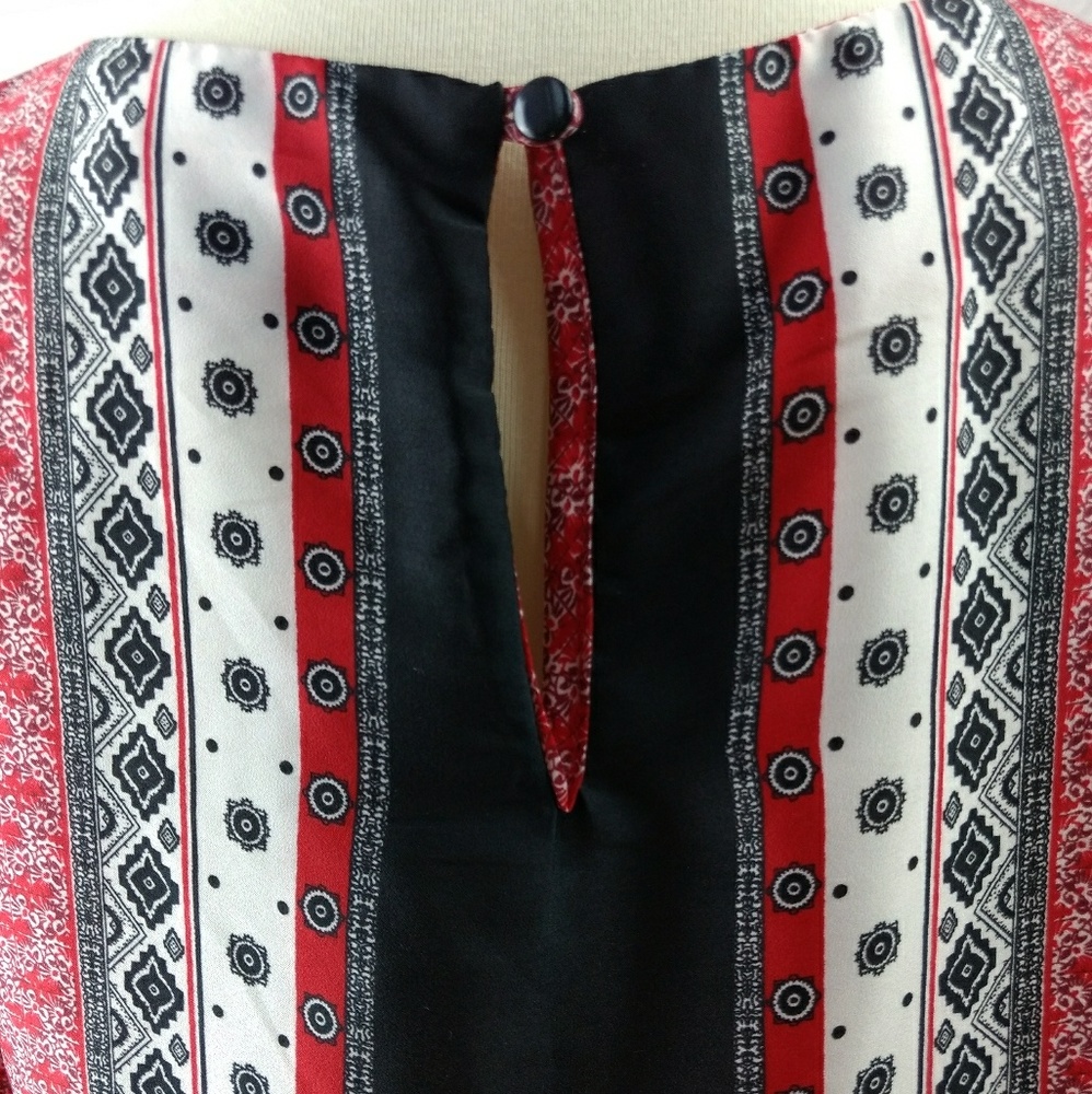 Dalia Collection Red Patterned Top - Picture 4 of 5